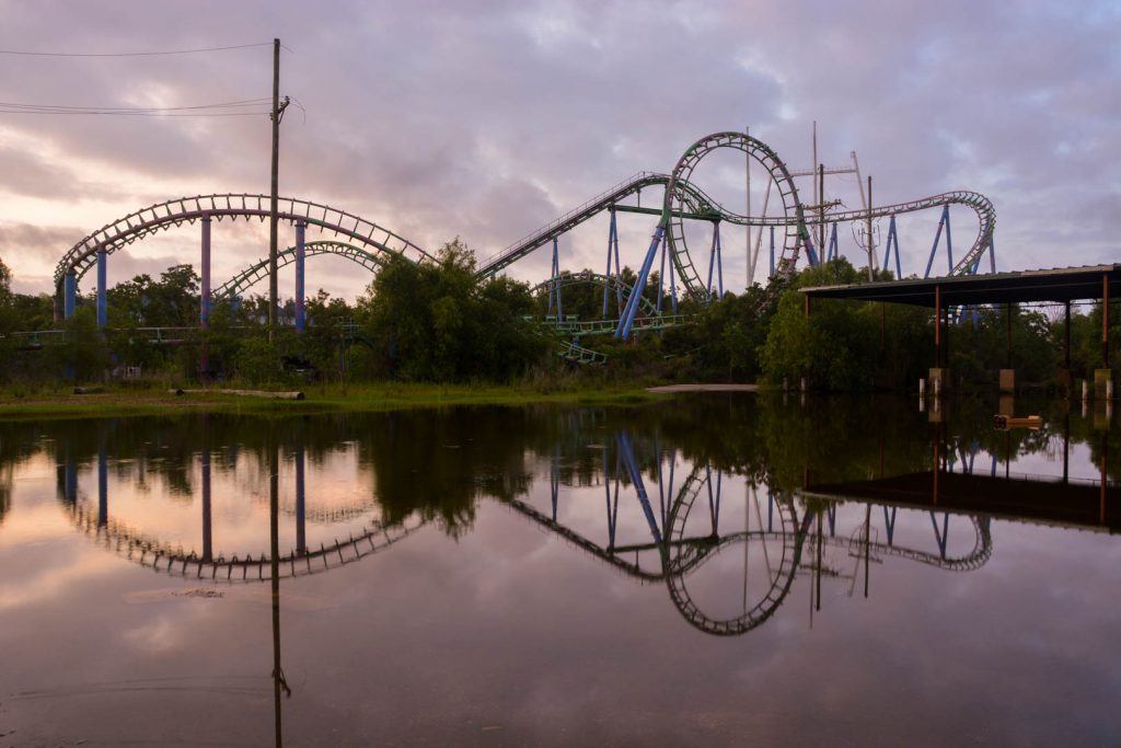 Creepy Photos of Abandoned US Theme Parks