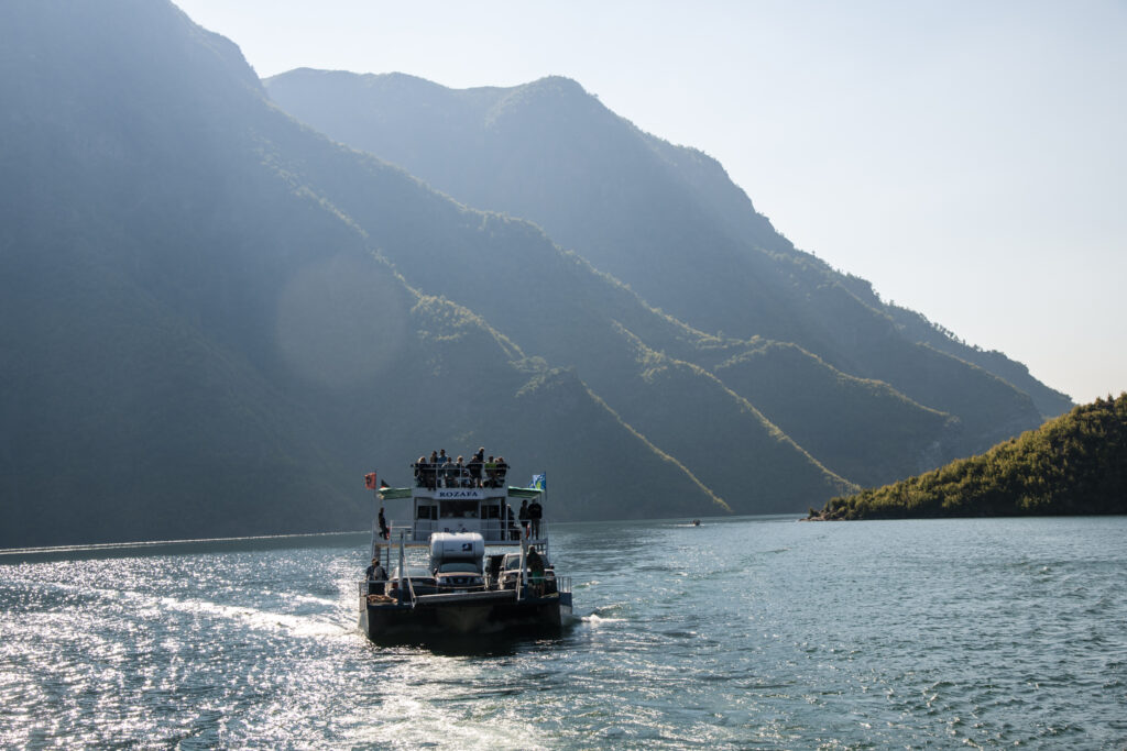 fery lake koman to valbona