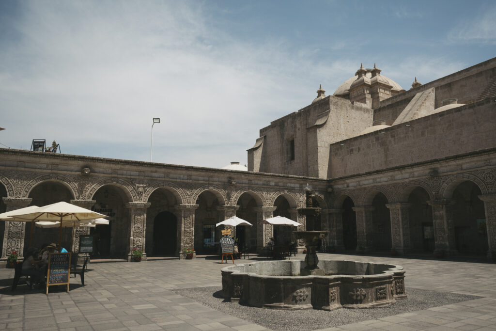 Claustros de La Compañía inner courtyard in Arequipa, Peru