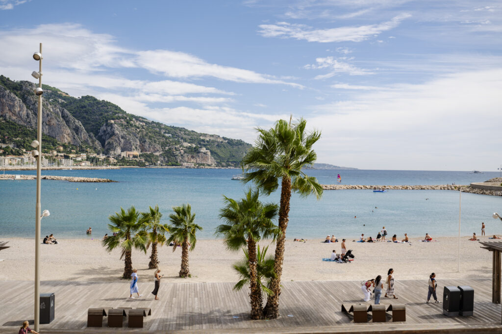 Plage des Sablettes, beach in Menton