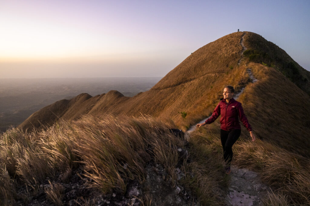 sunrise hike Cerro La Silla in Valle de Anton