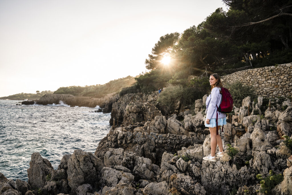 Hike le sentier du littoral in Cap D'antibes with sunset