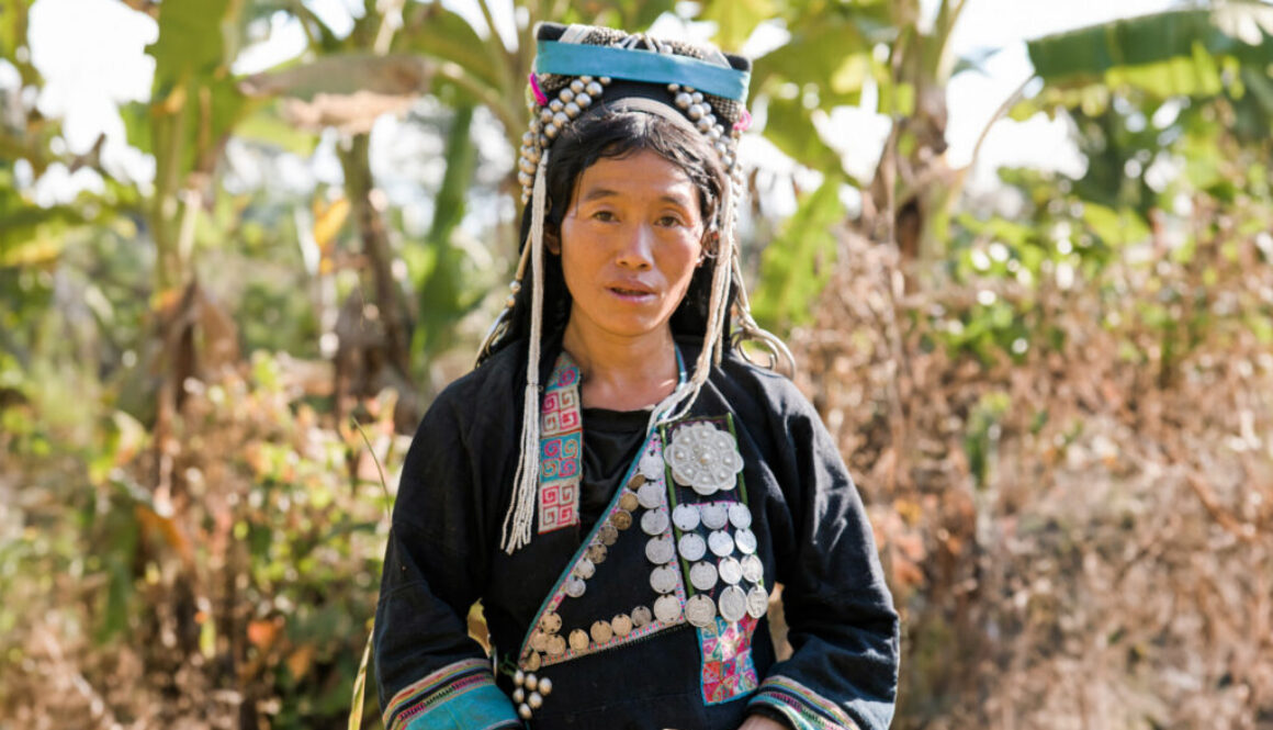 Akha Tribe trekking laos